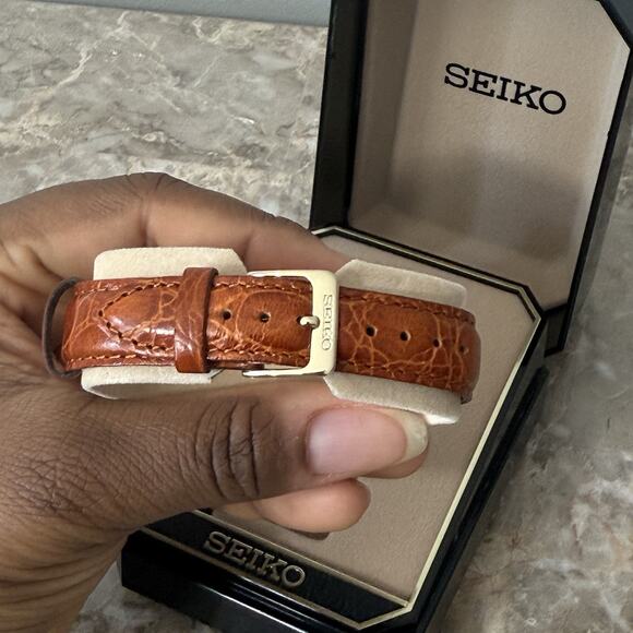 VTG Seiko Women Gold Tone Flat Round Watch Kroger Emblem Calf Leather JAPAN New - Picture 3 of 10